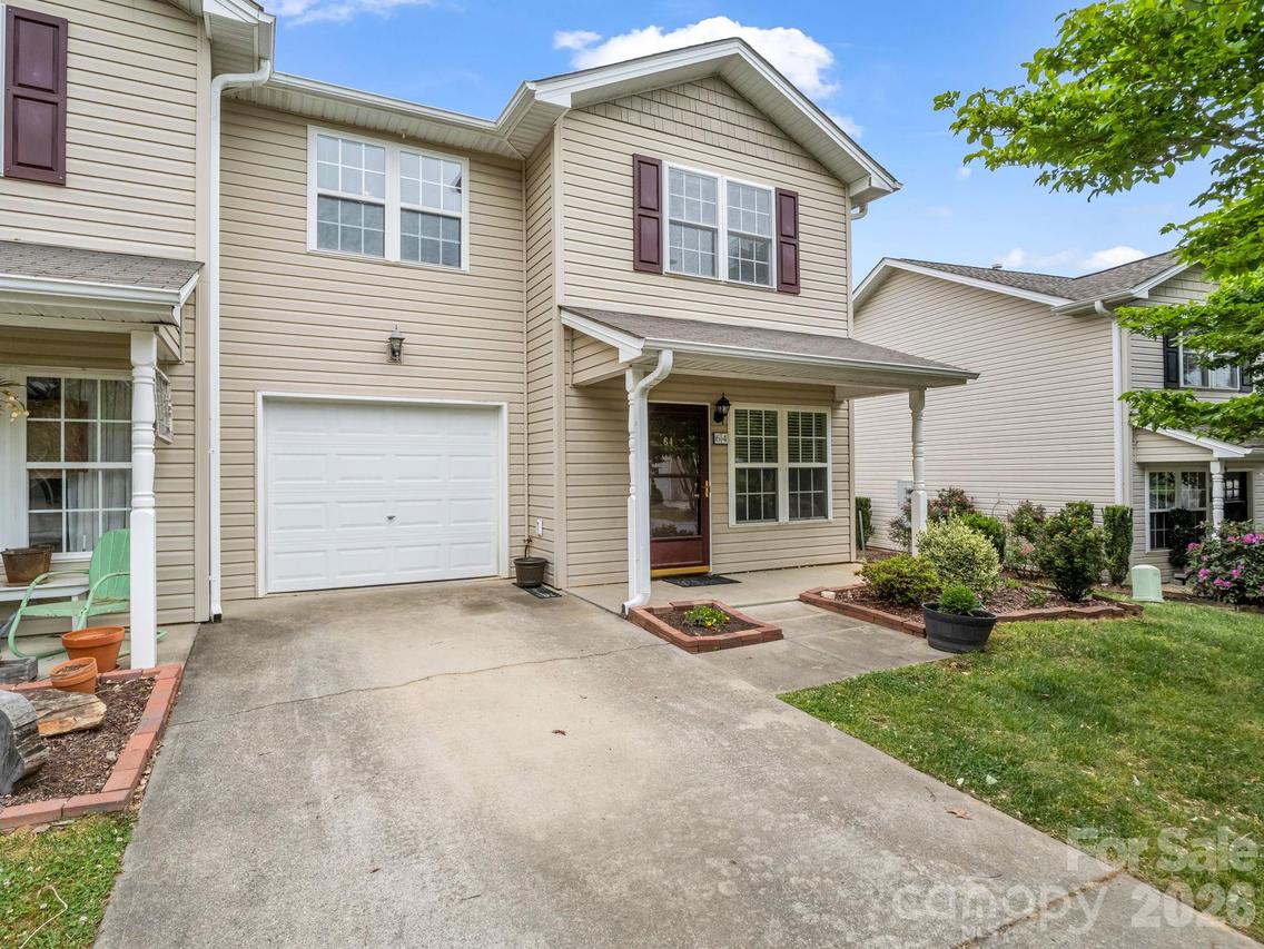 64 Lanceford Cir., Fletcher, NC 28732