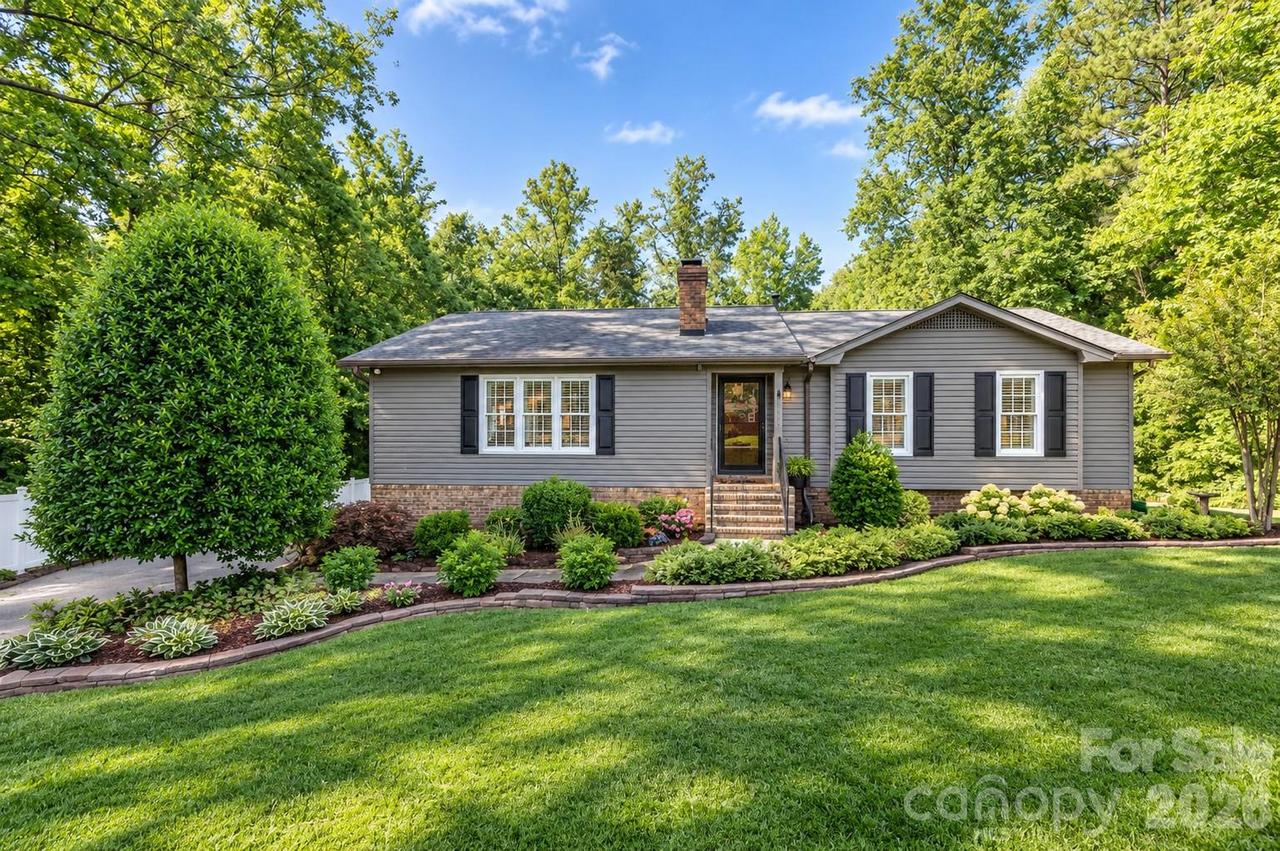 1118 Ford Dr., Lowell, NC 28098