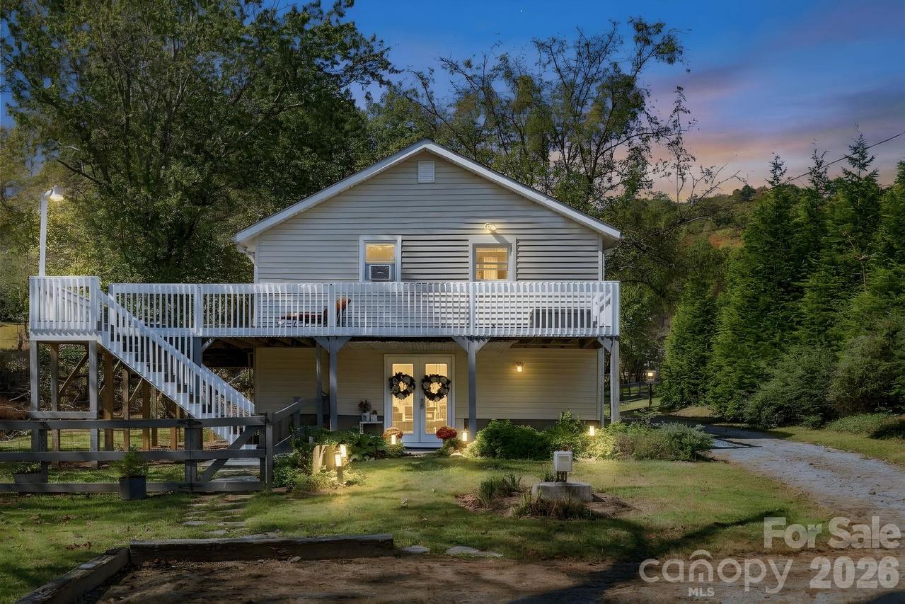5 Mos Way, Candler, NC 28715