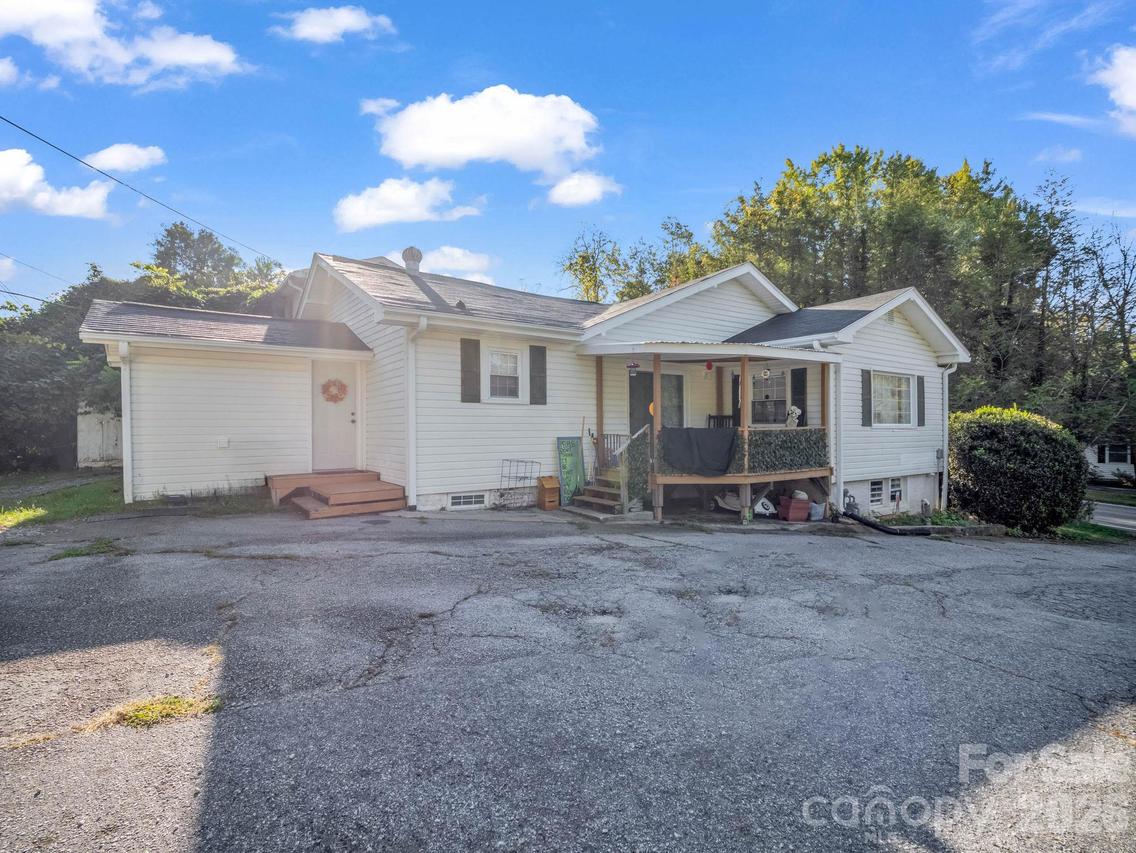 228 Stoney Mountain Rd. #25,26, Hendersonville, NC 28791