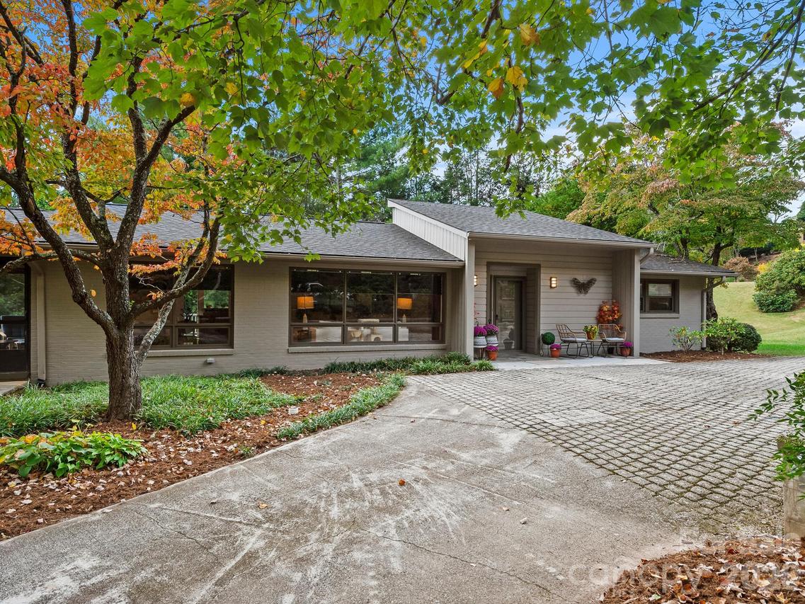 160 Stratford Rd., Asheville, NC 28804