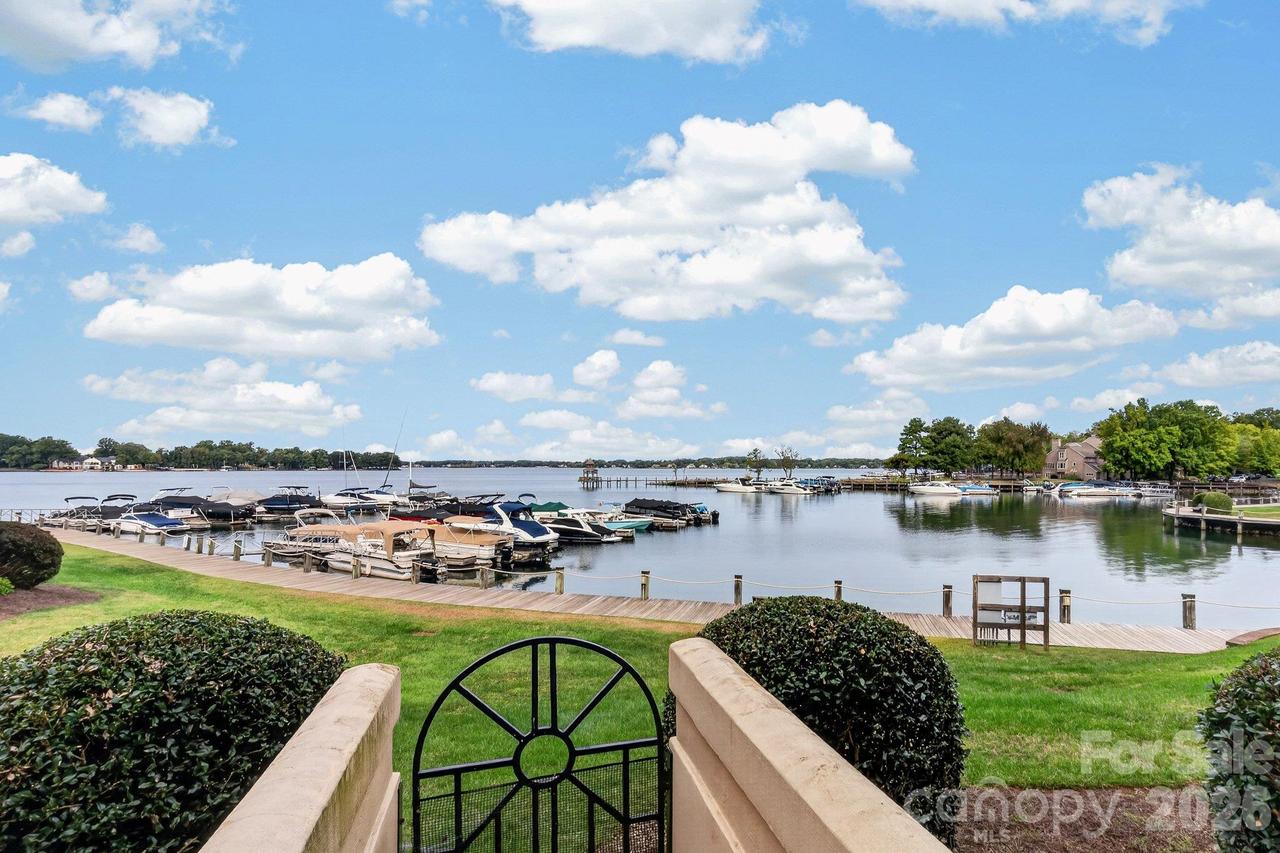 822 Southwest Dr., Davidson, NC 28036
