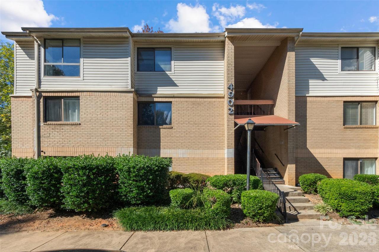 4902 Spring Lake Dr. #D, Charlotte, NC 28212