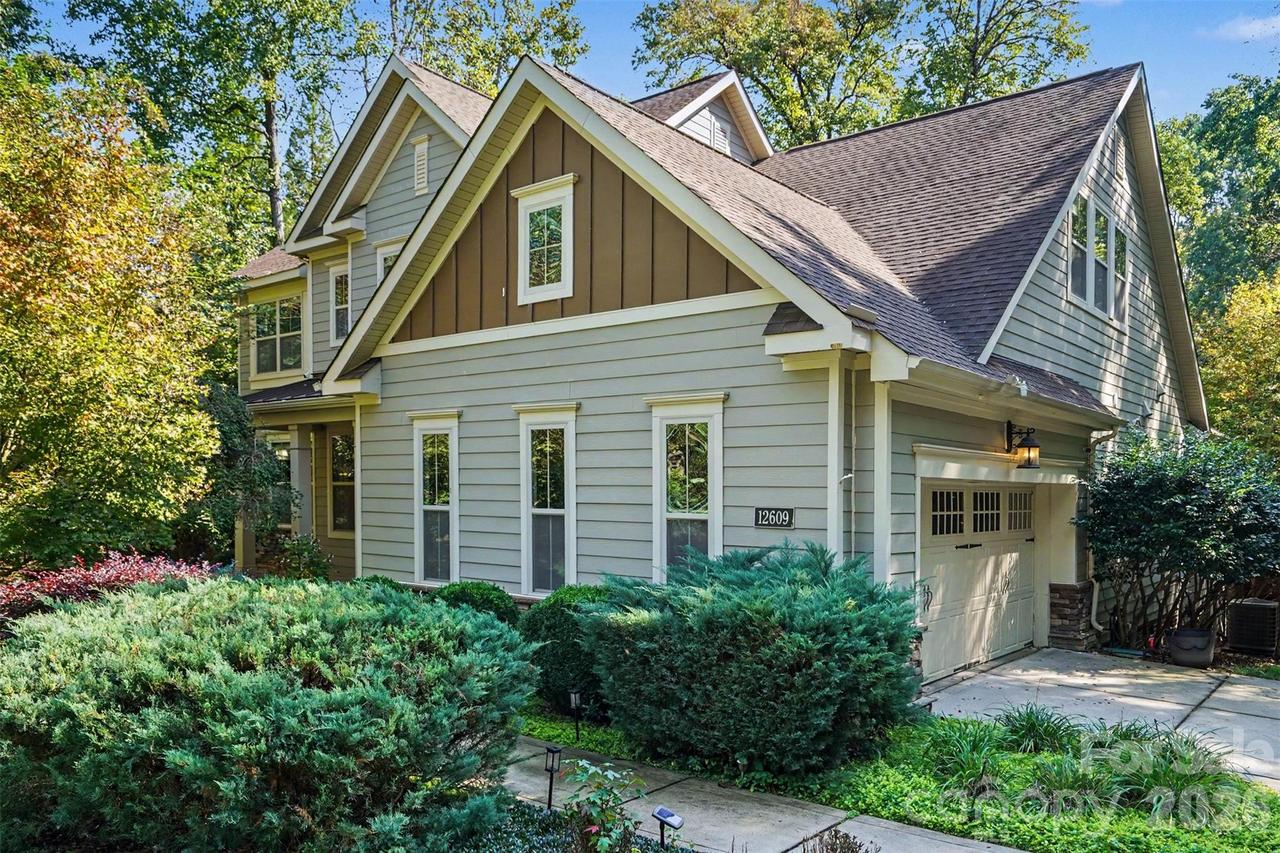 12609 Burr Oak Ln., Charlotte, NC 28278