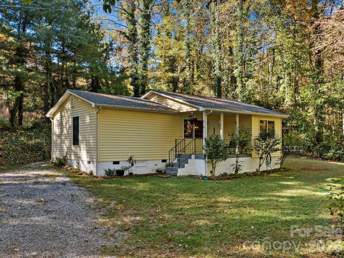 19 Smith Allen Tr., Candler, NC 28715