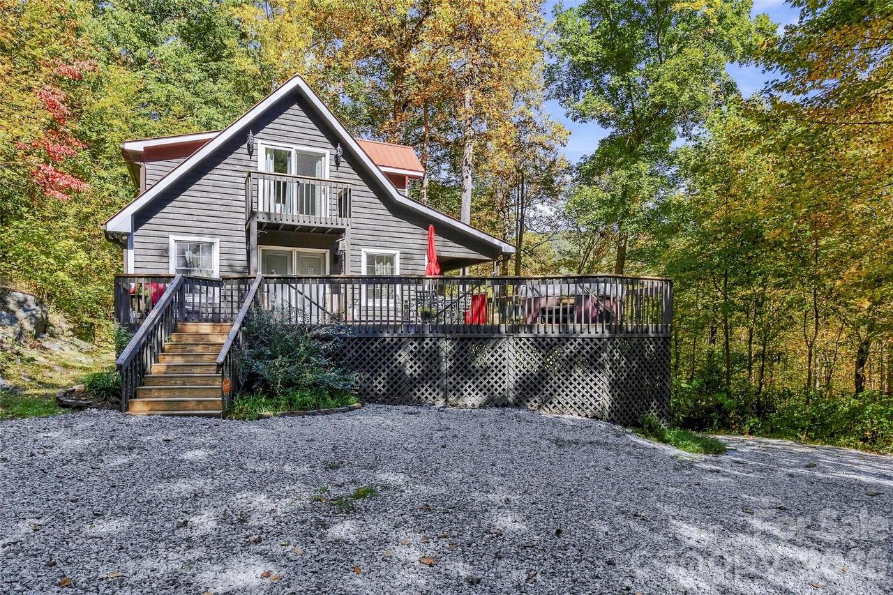 237 Woodys Dr., Hendersonville, NC 28792