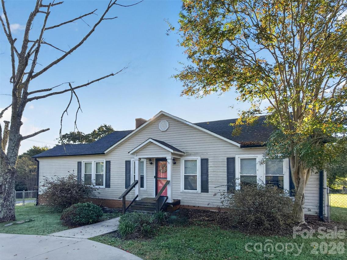 184 Hollis Rd., Ellenboro, NC 28040