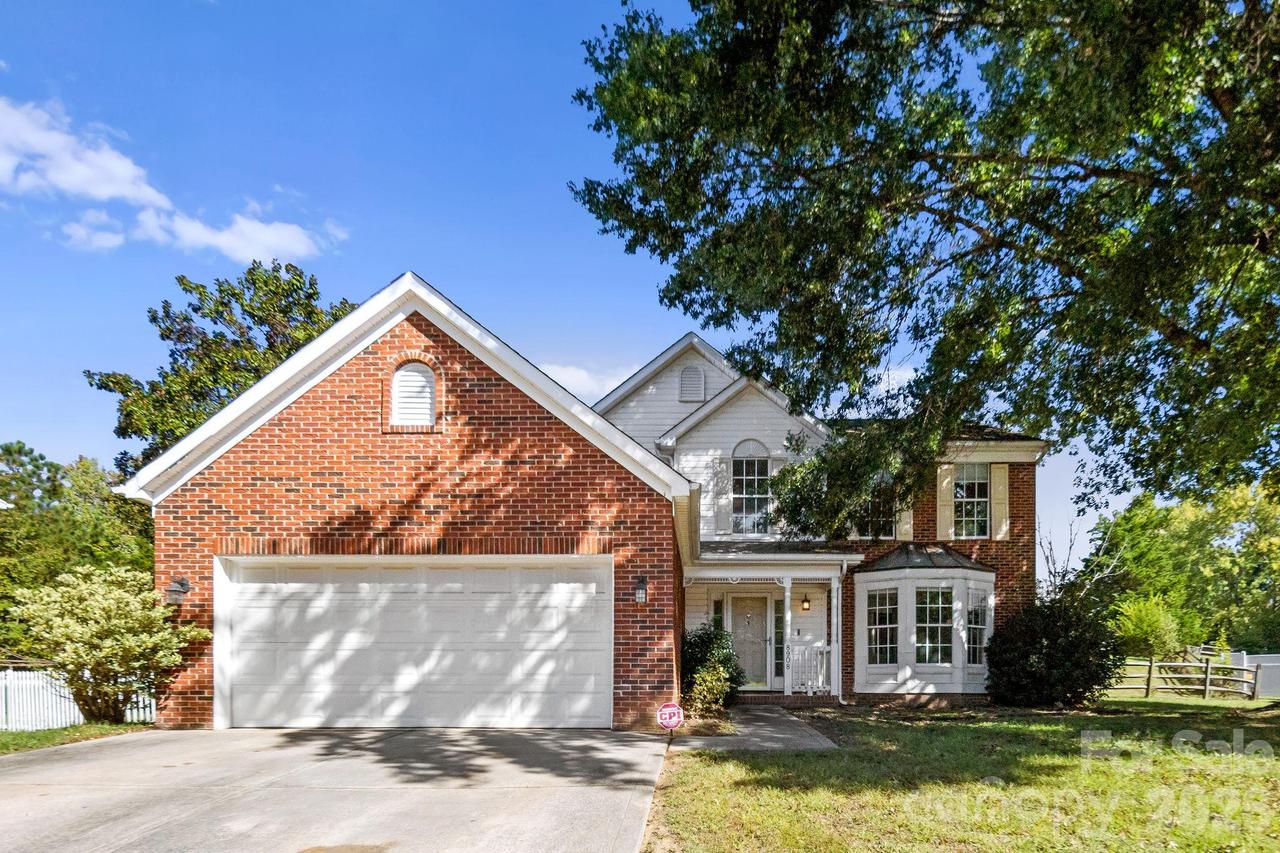 8908 Steinbeck Ct., Charlotte, NC 28216