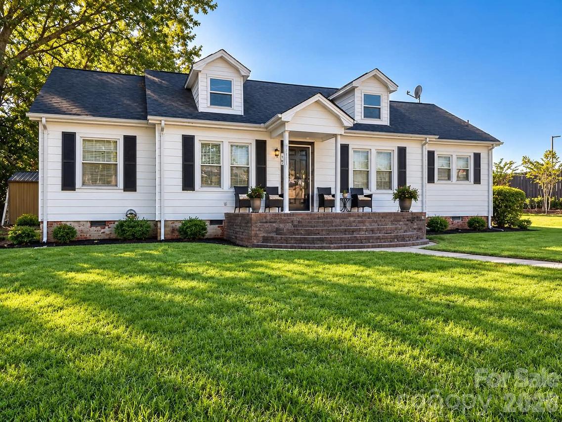 114 S White St., Marshville, NC 28103