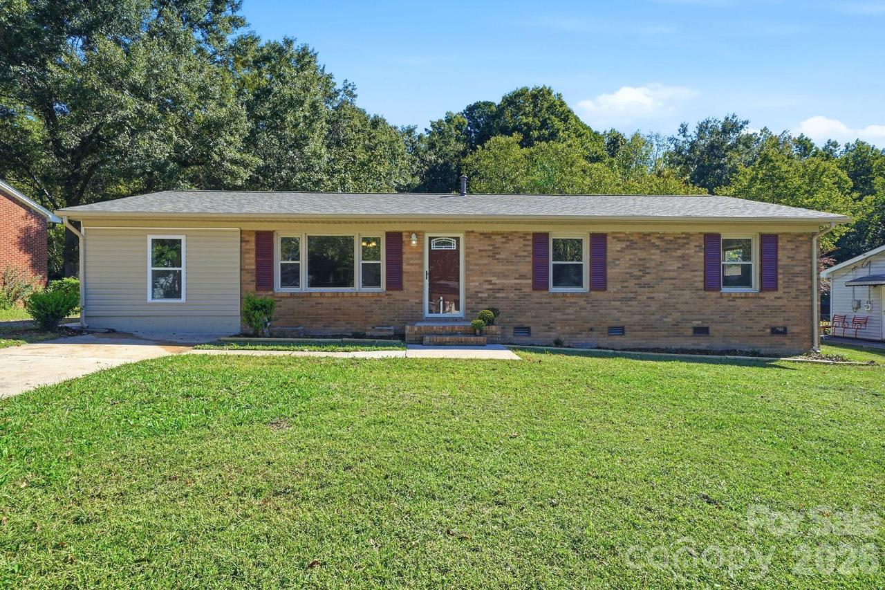 754 Vancouver Ln., Gastonia, NC 28052