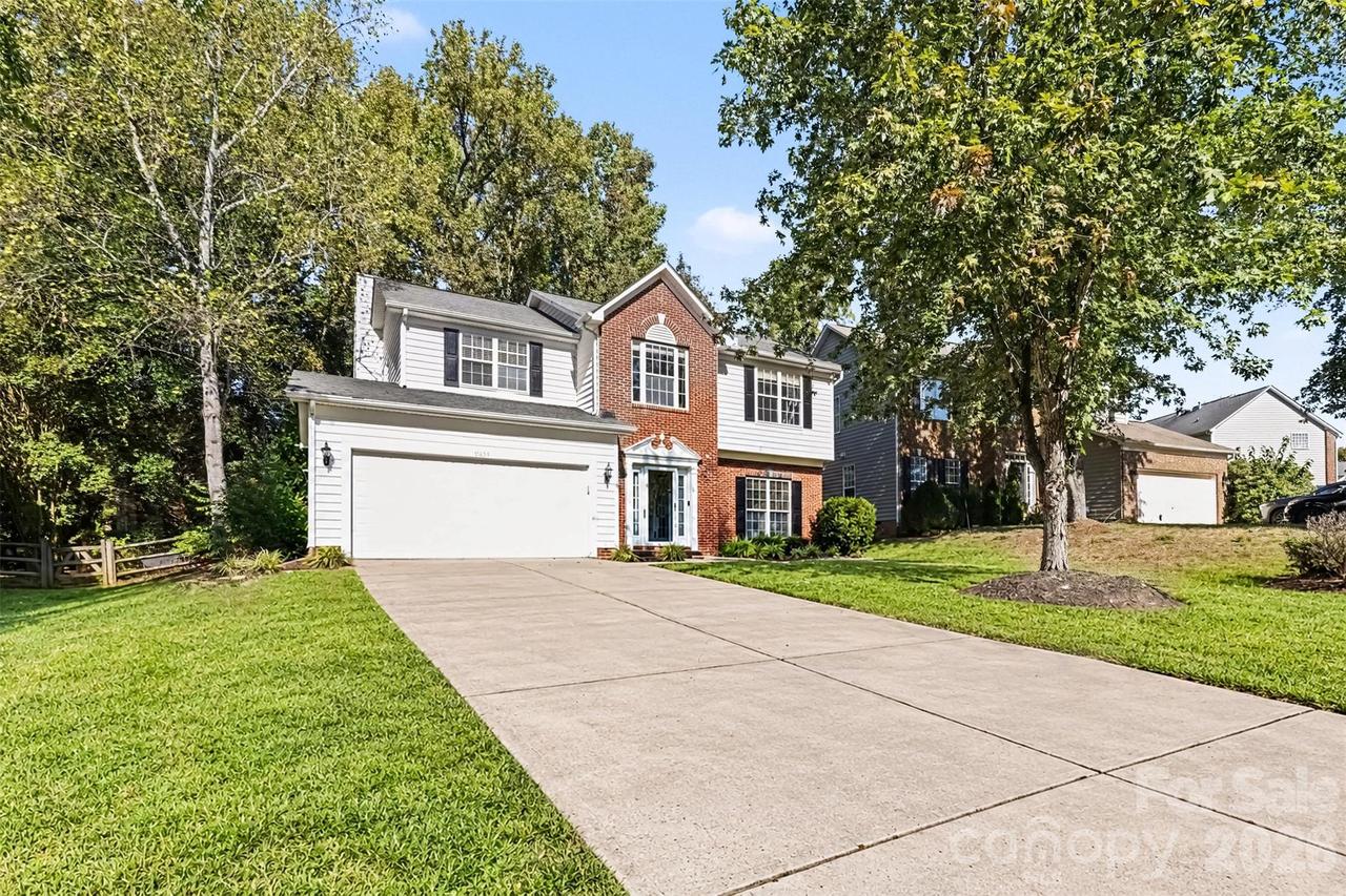 9423 Willow Tree Ln., Charlotte, NC 28277