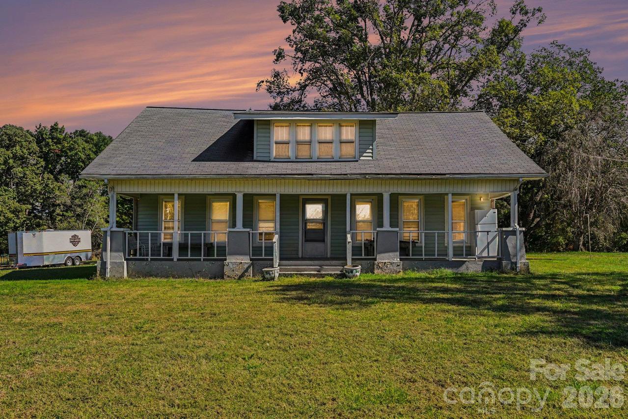 3395 Warlicks Church Rd., Connelly Springs, NC 28612