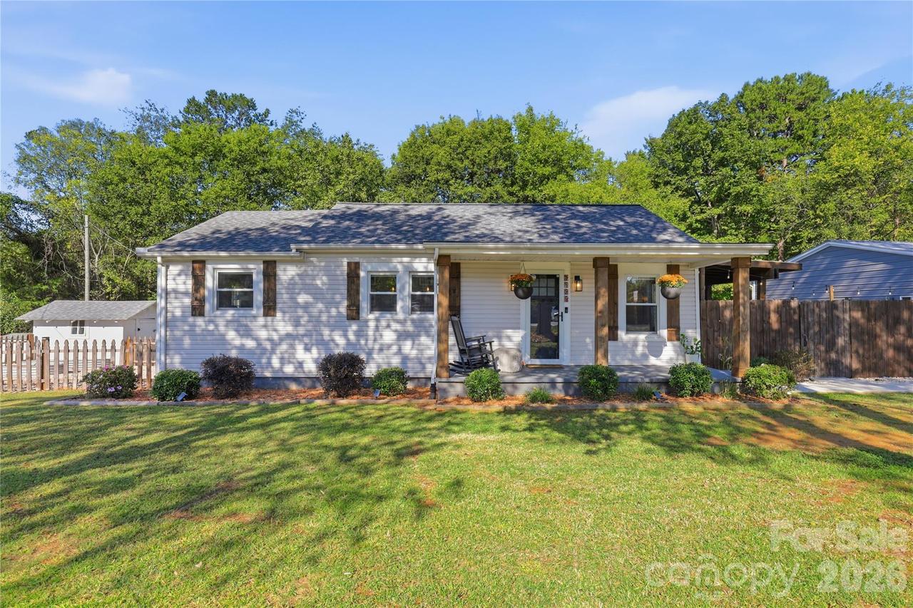 1825 Mollys Backbone Rd., Sherrills Ford, NC 28673