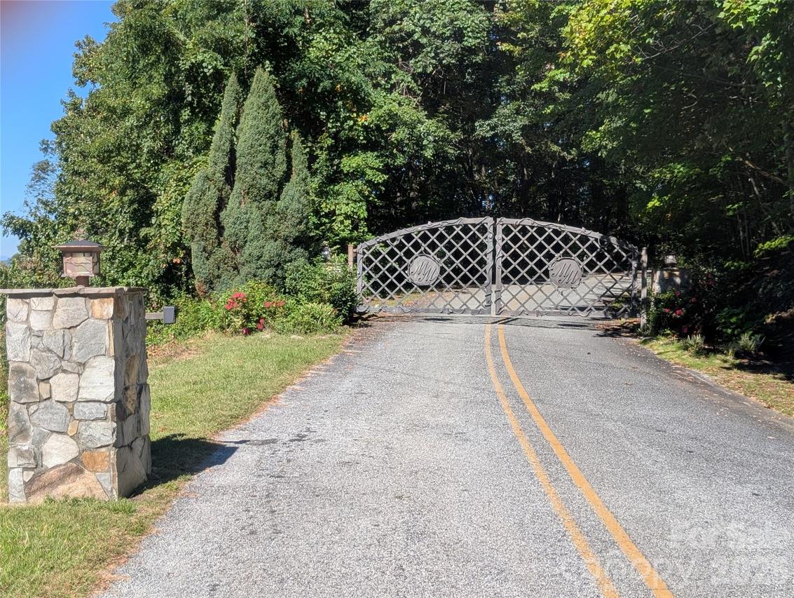 Lakeview Dr. #409, Tryon, NC 28782