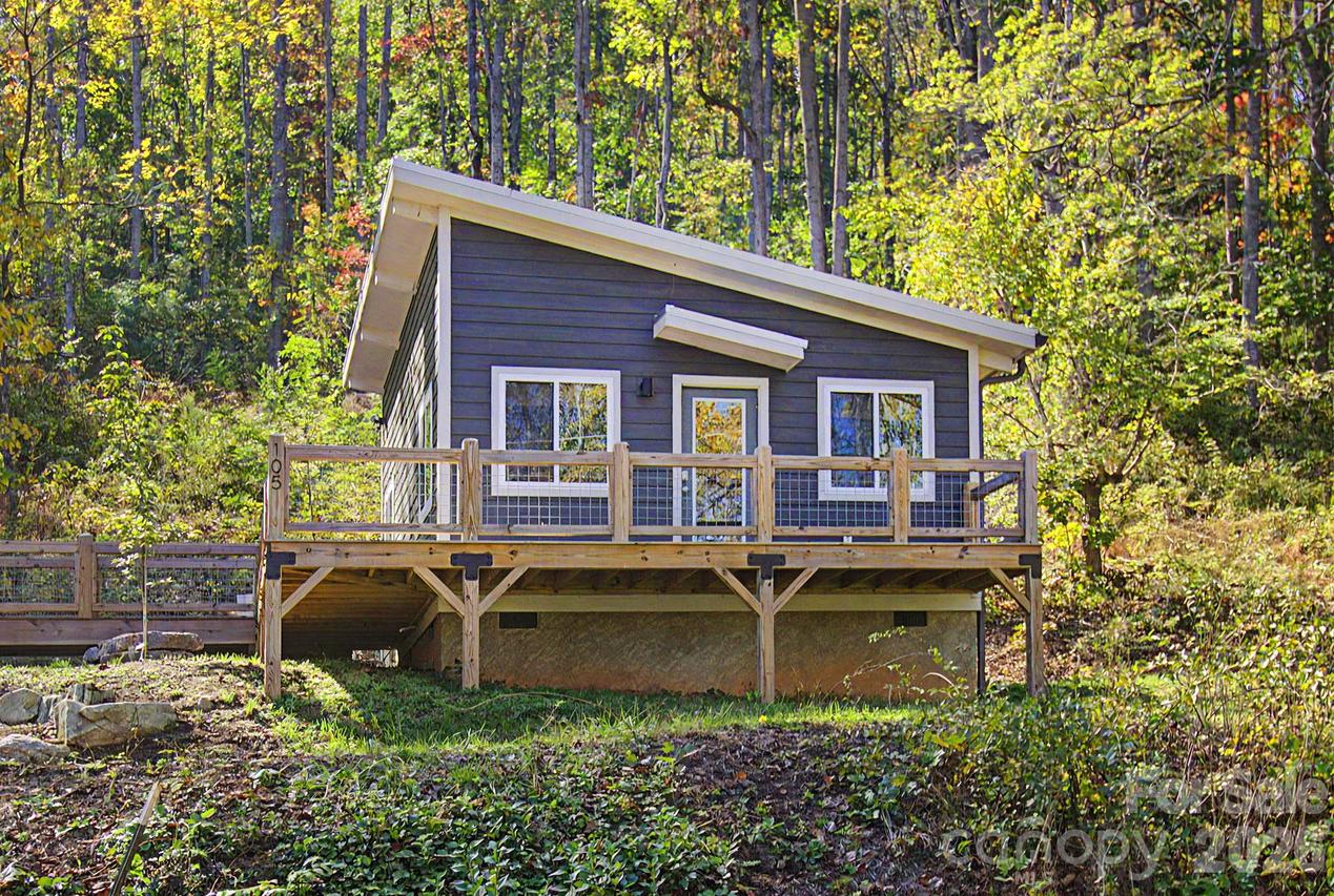 105 Escape Dr., Asheville, NC 28803