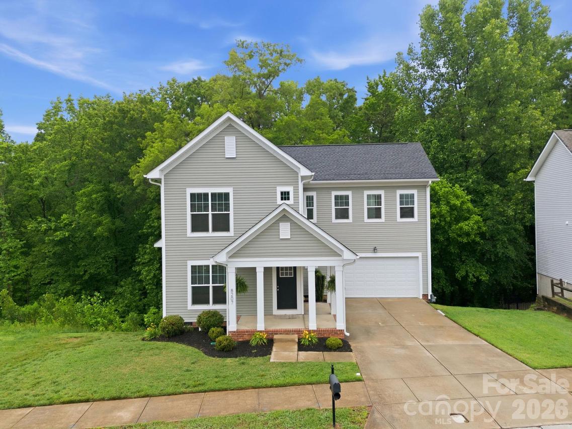 8207 Dumphries Dr., Huntersville, NC 28078