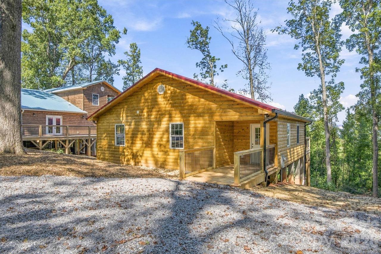 3530 Dogwood Ln., Morganton, NC 28655
