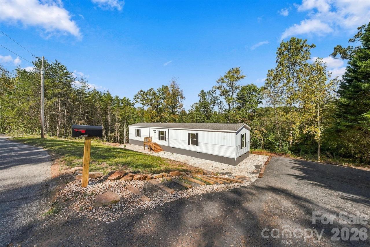 7499 Virginia Ridge, Connelly Springs, NC 28612
