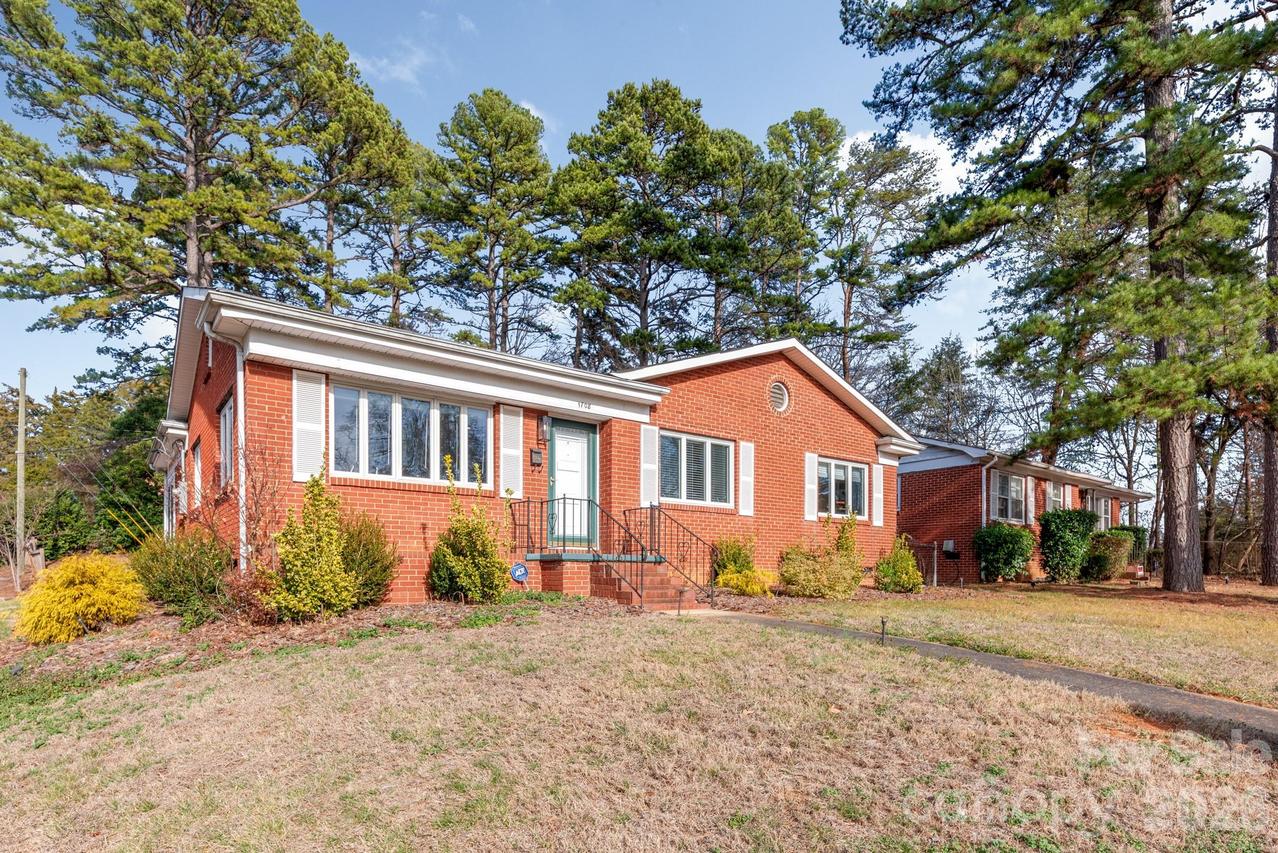 1708 Miles Ct., Charlotte, NC 28216
