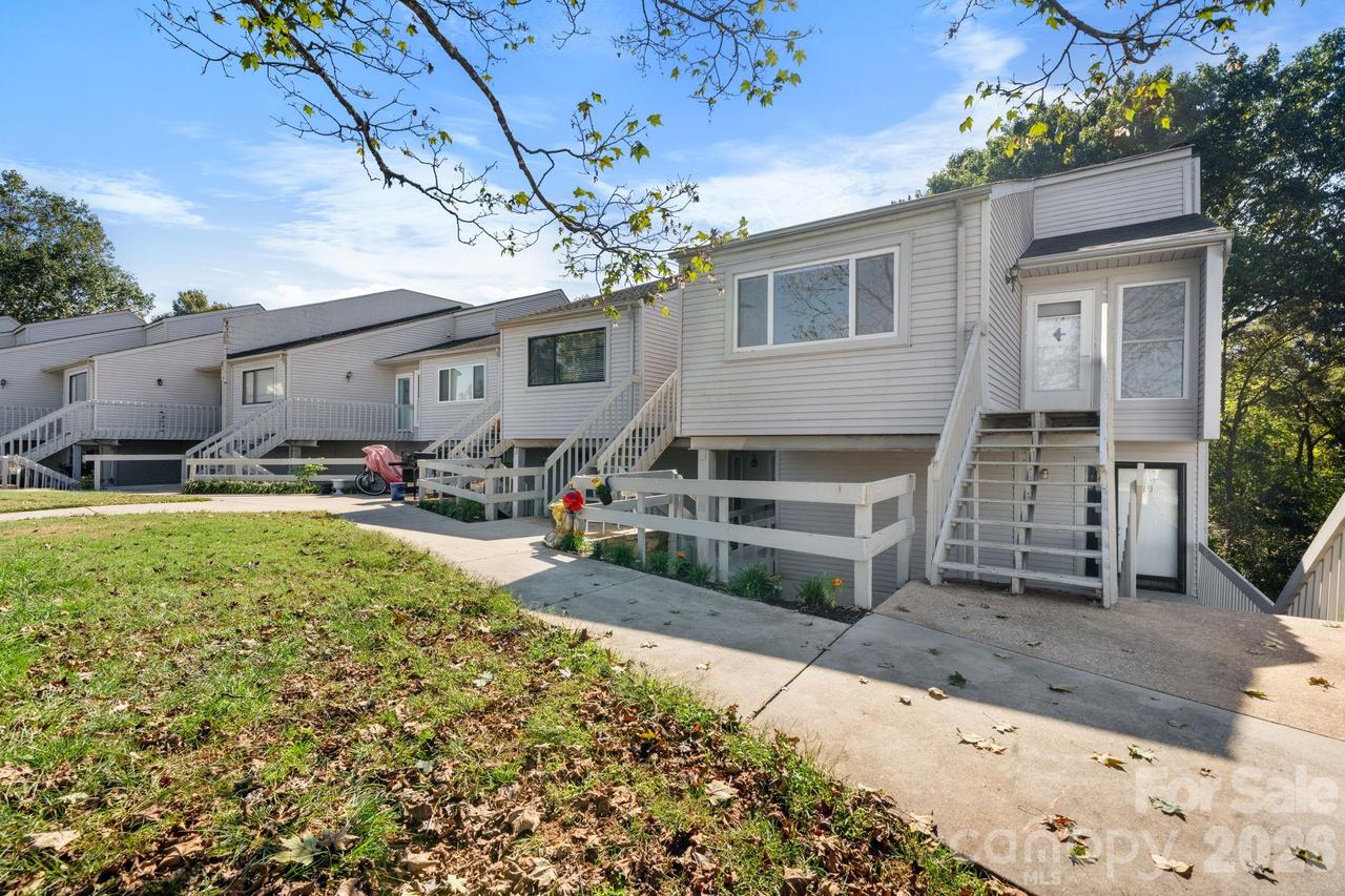 1050 21st Ave. #14, Hickory, NC 28601
