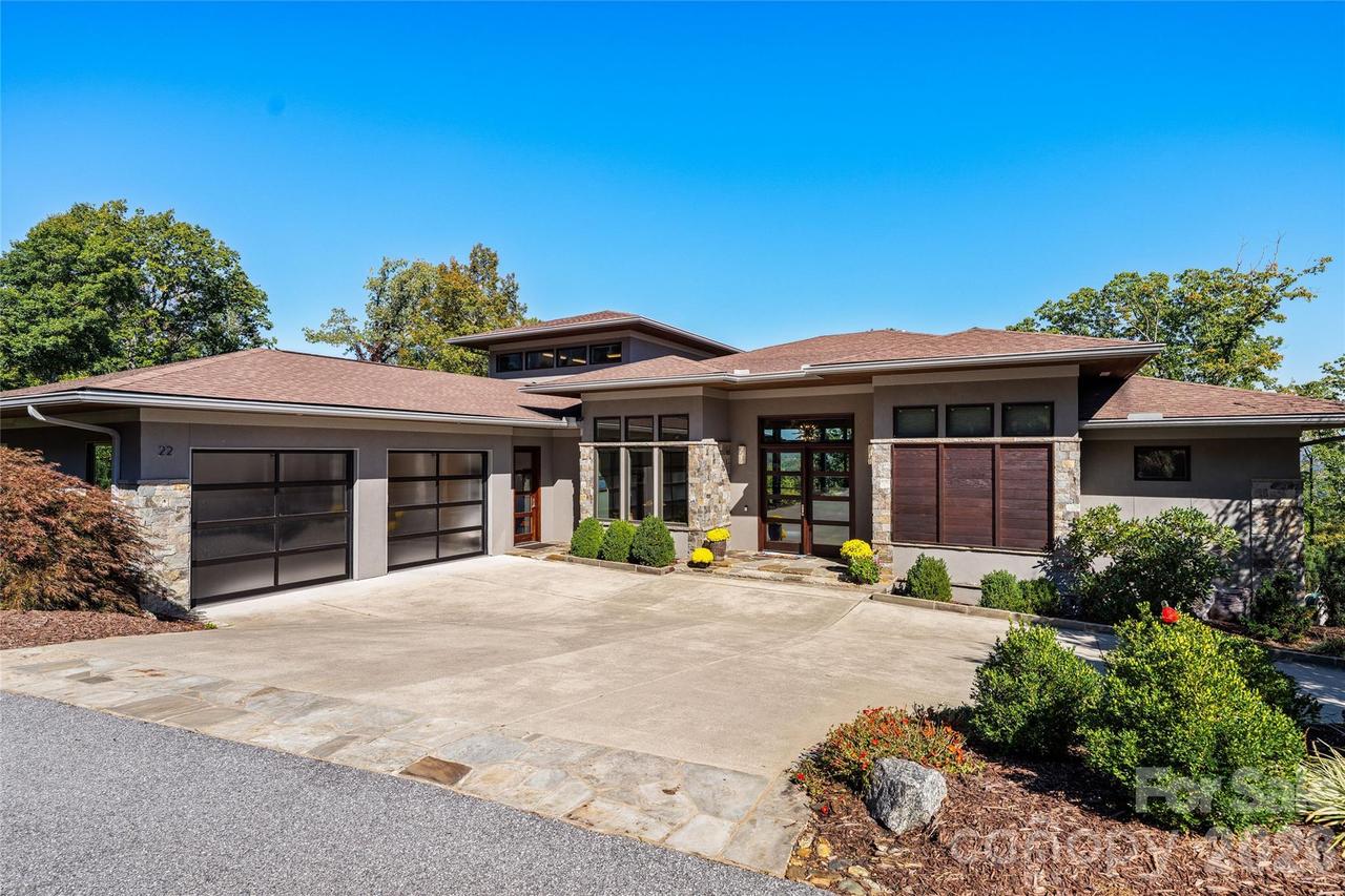 22 Quartz Tr., Hendersonville, NC 28791