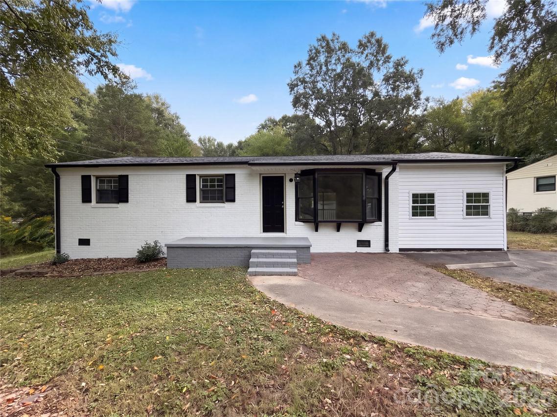 3002 Fallswood Dr., Gastonia, NC 28052