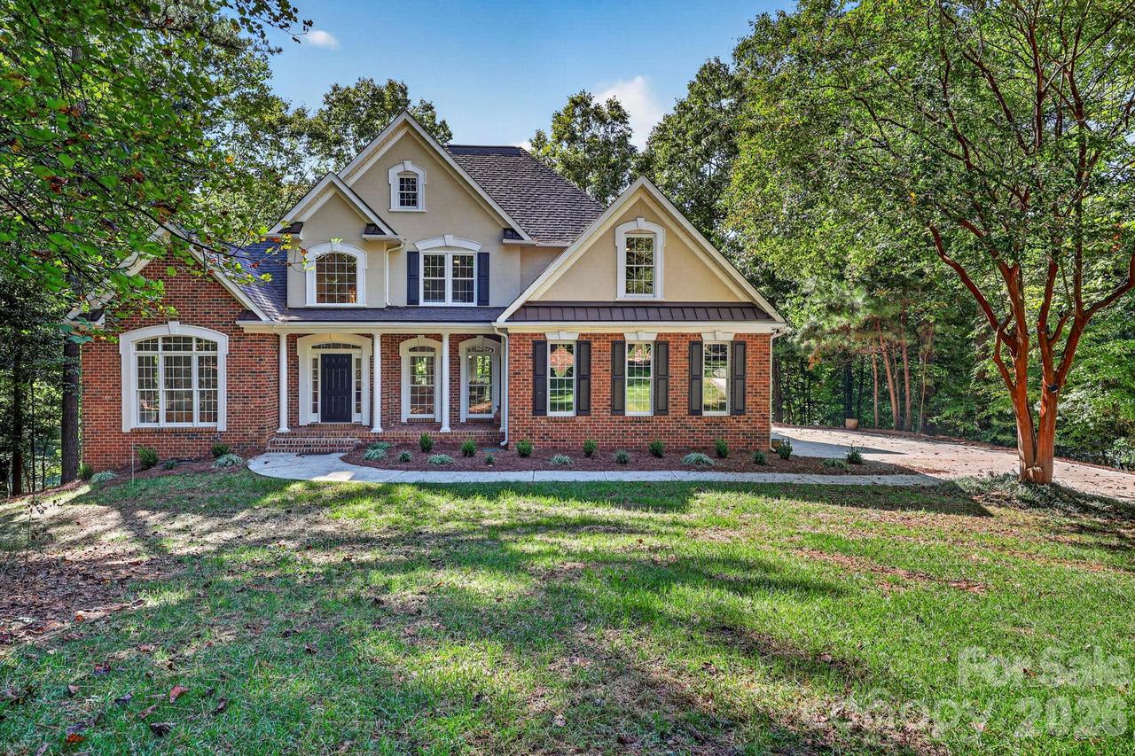 2231 Whiterock Ct., Sherrills Ford, NC 28673