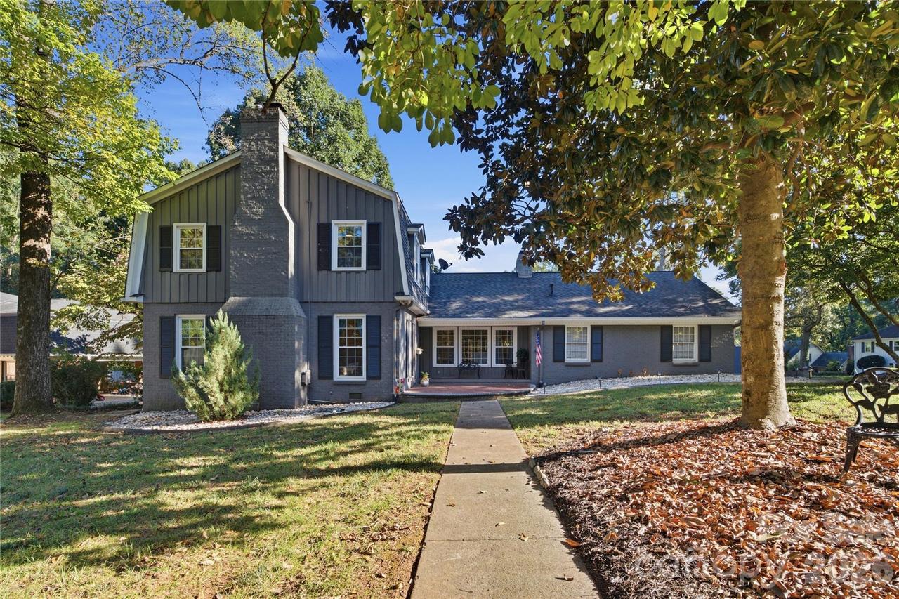 1200 Charter Pl. #138, Charlotte, NC 28211