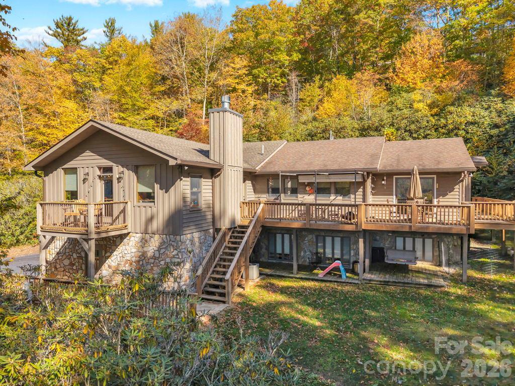 573 Watauga St., Newland, NC 28657