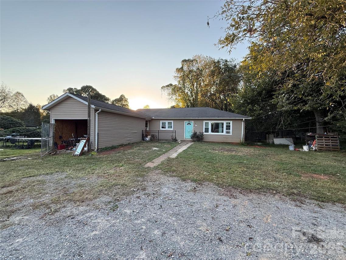 253 Cemetery St., Ronda, NC 28670