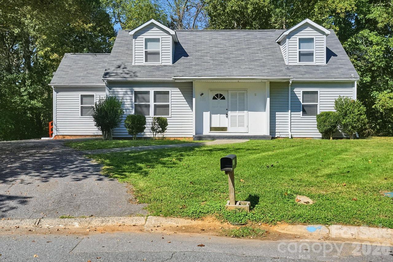 5111 Belcamp Ln., Charlotte, NC 28215