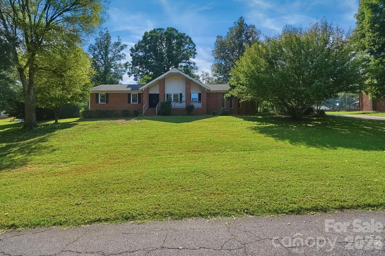 6205 Ferncliff Dr., Concord, NC 28027