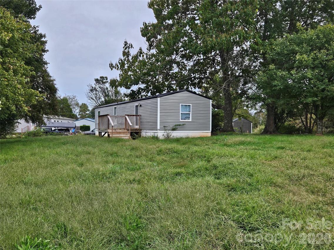 6618 Prysock Ave., Connelly Springs, NC 28612