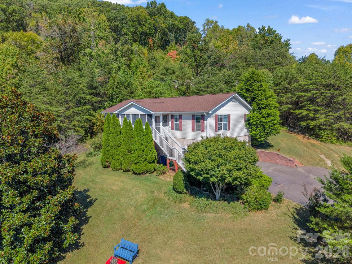 85 Hidden Meadow Dr., Candler, NC 28715