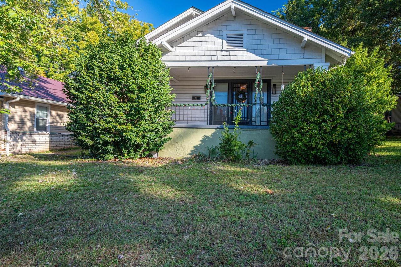 407 3rd Ave., Hickory, NC 28602