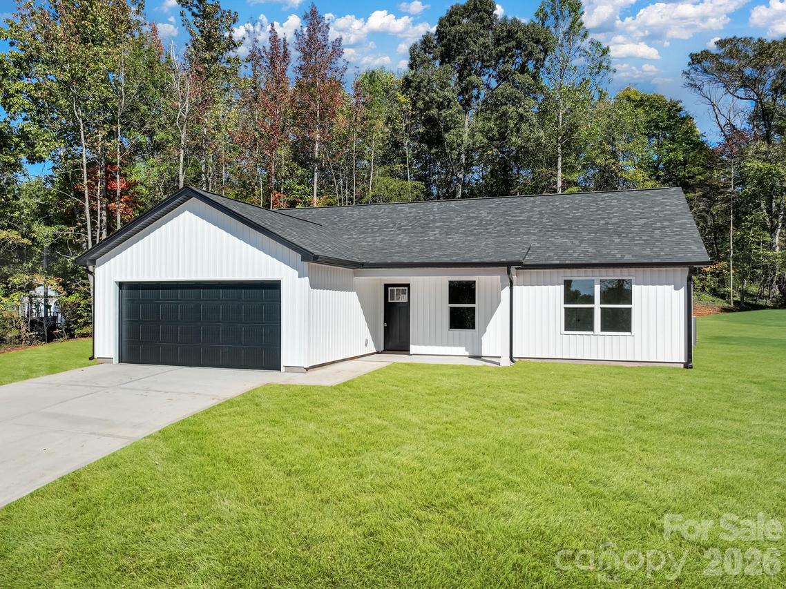 140 Four Andrews Dr., Harmony, NC 28634