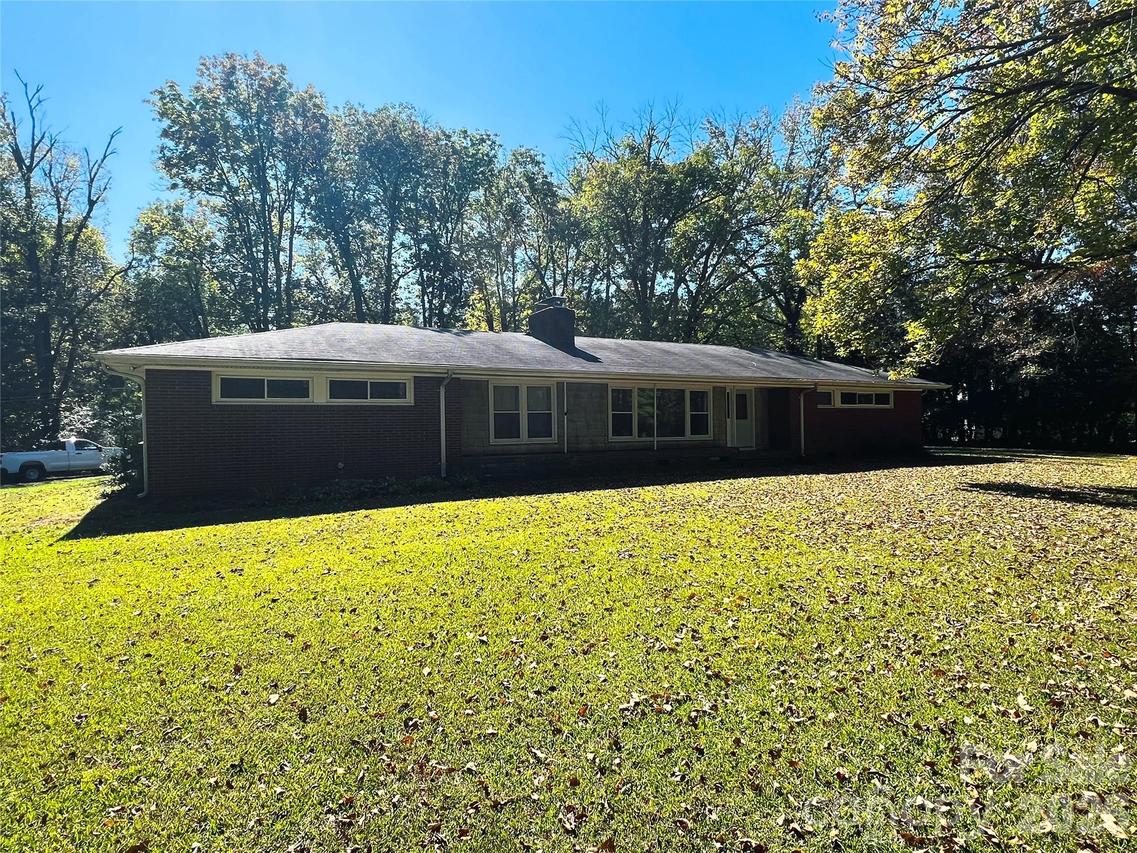 1414 Marlwood Cir., Charlotte, NC 28227