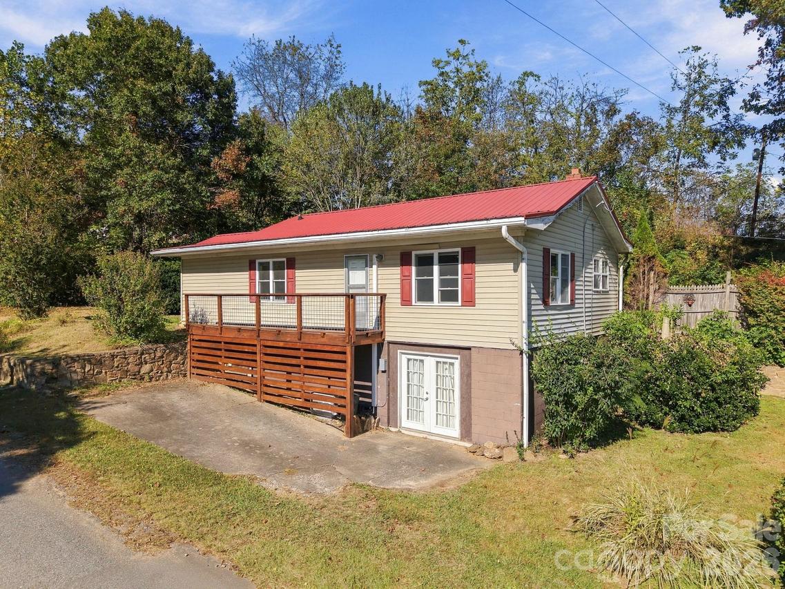 10 Mccracken Rd., Canton, NC 28716