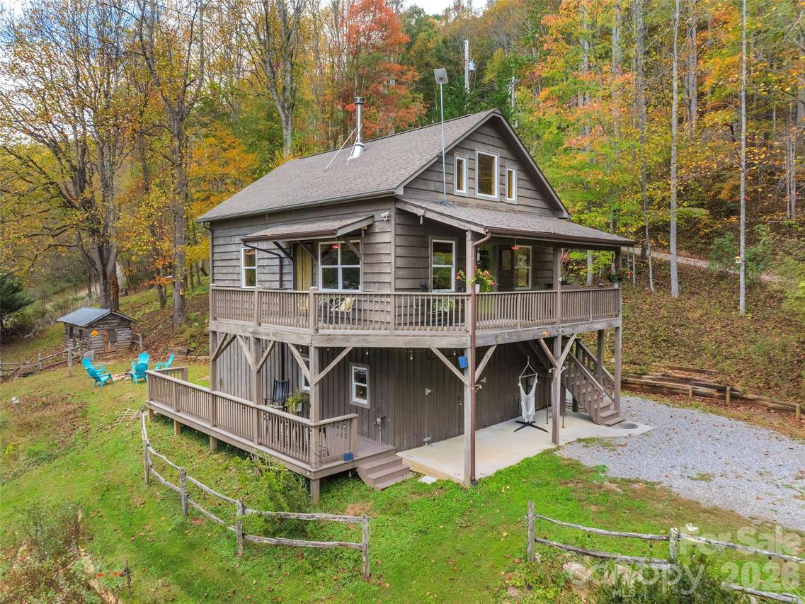 43 Rough Knob Rd., Clyde, NC 28721