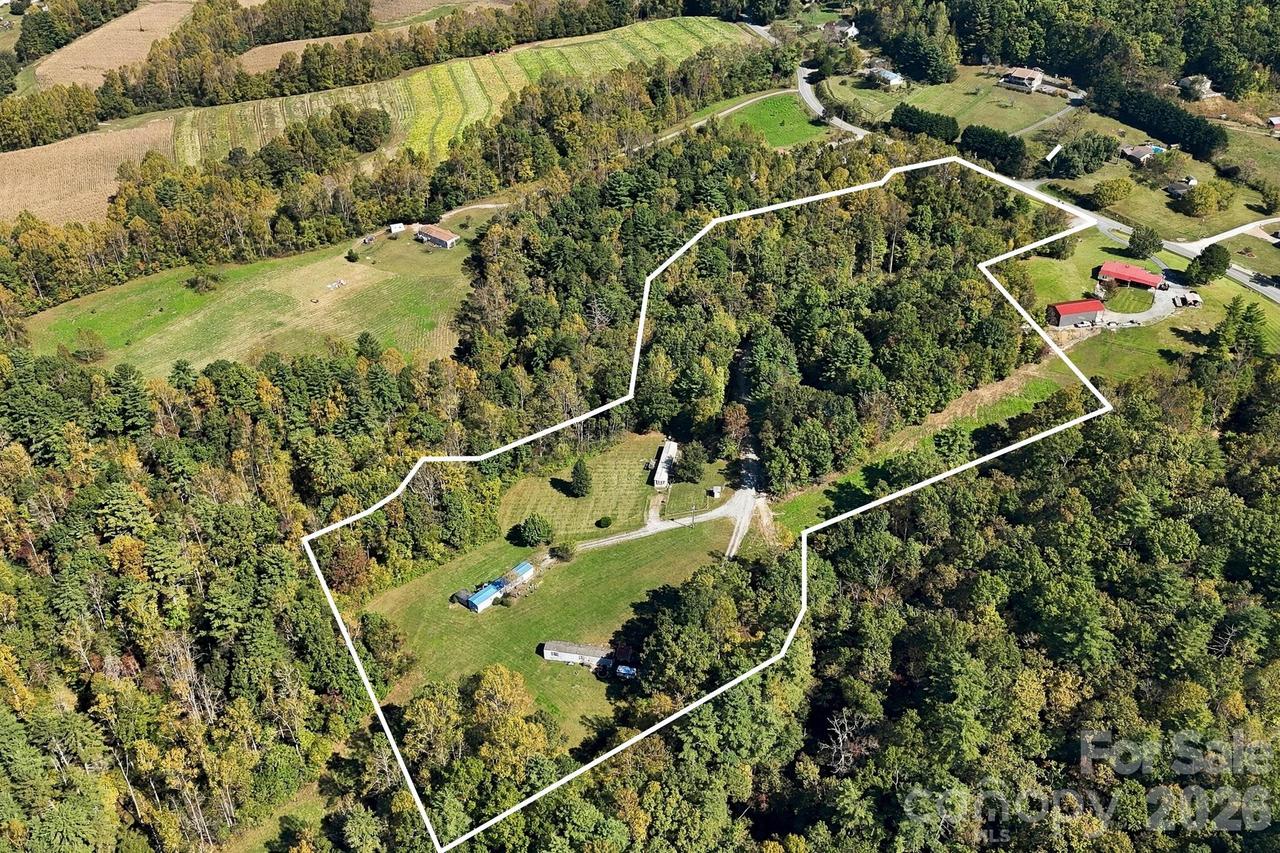 631 Union Hill Rd., Hendersonville, NC 28792