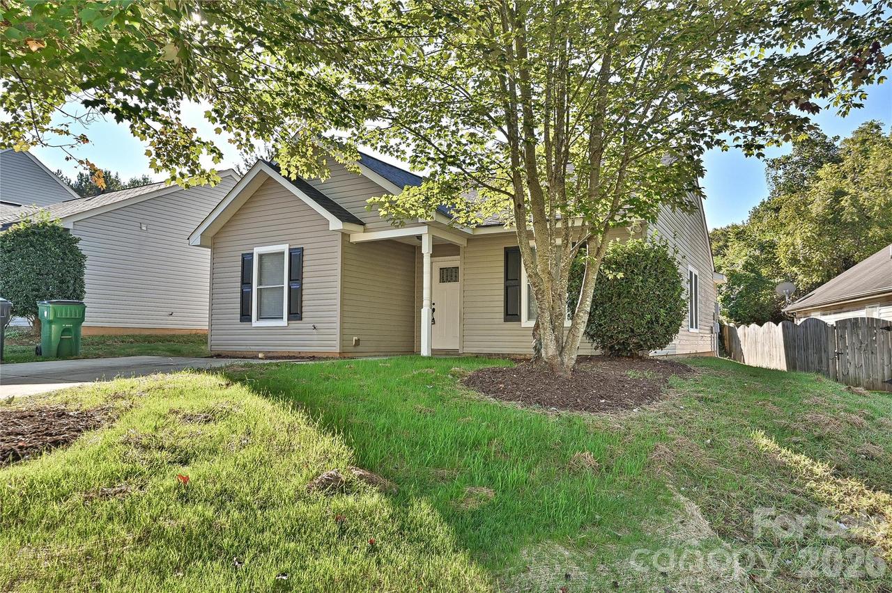 1610 Forest Stream Ct., Charlotte, NC 28213