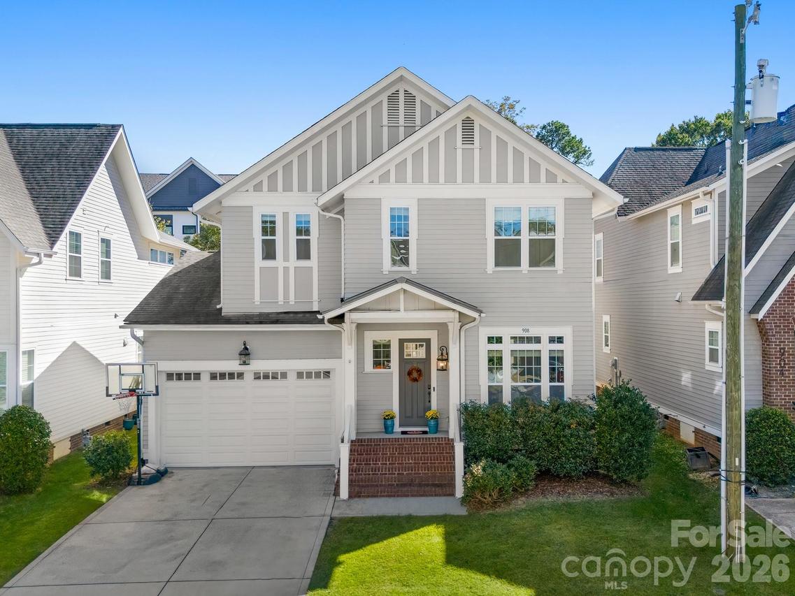 908 Millbrook Rd., Charlotte, NC 28211
