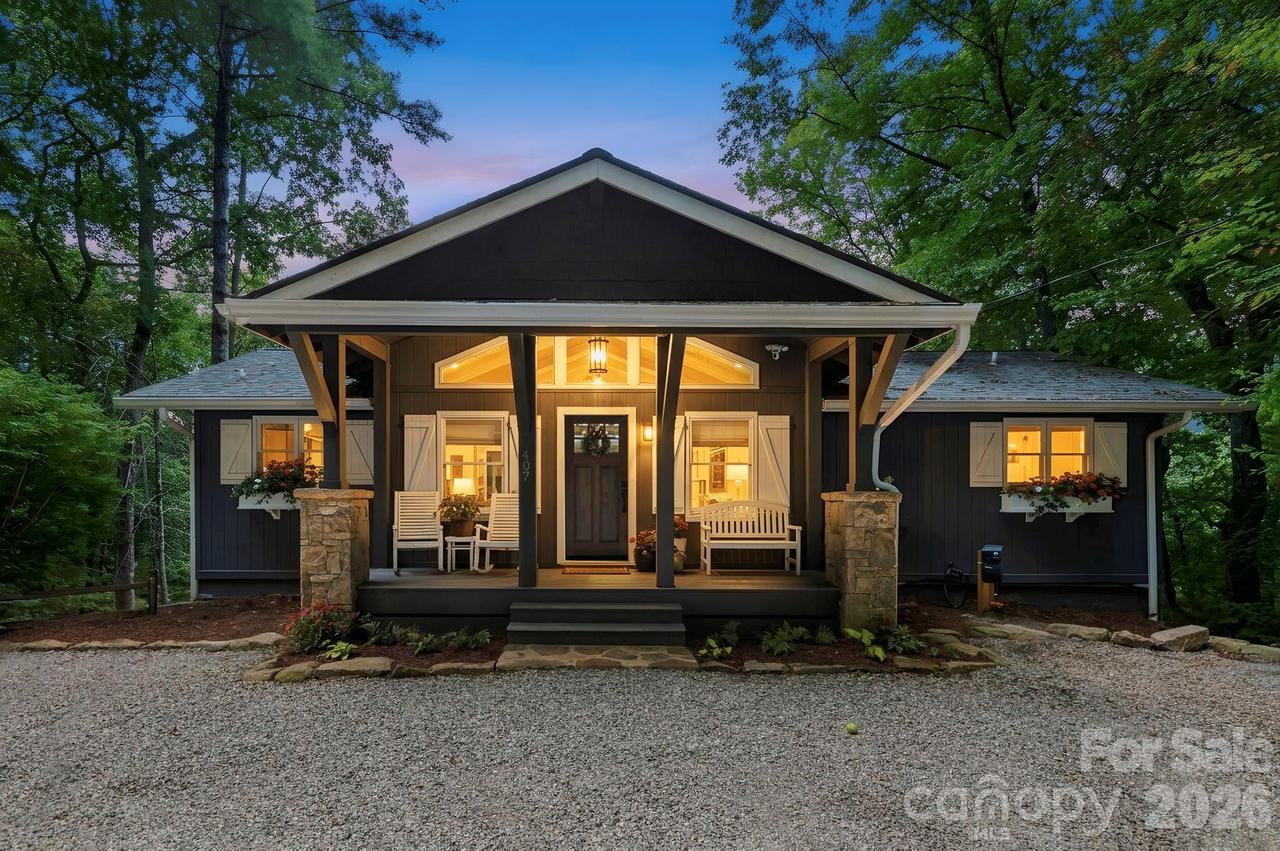 407 Crescent Moon Ln., Cashiers, NC 28717