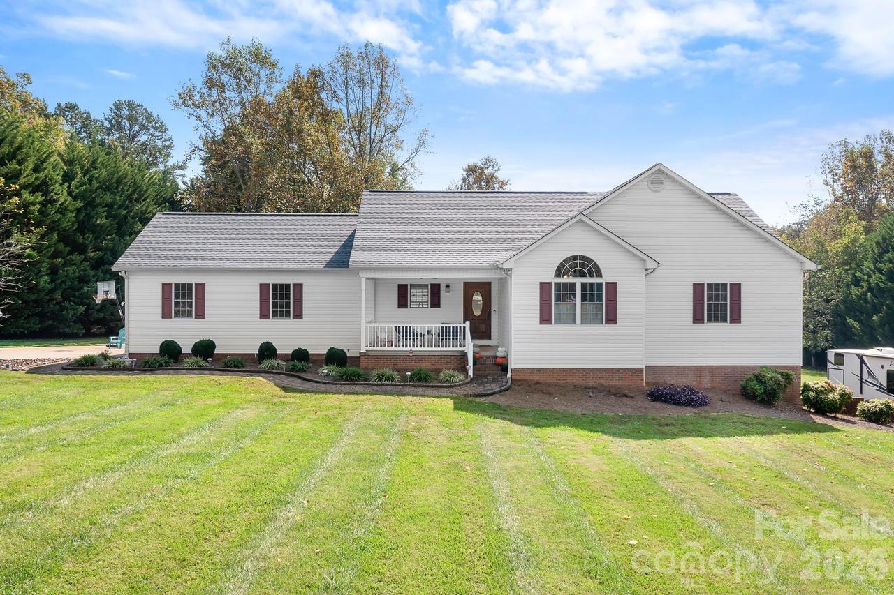 161 Cherry Blossom Ln., Stony Point, NC 28678