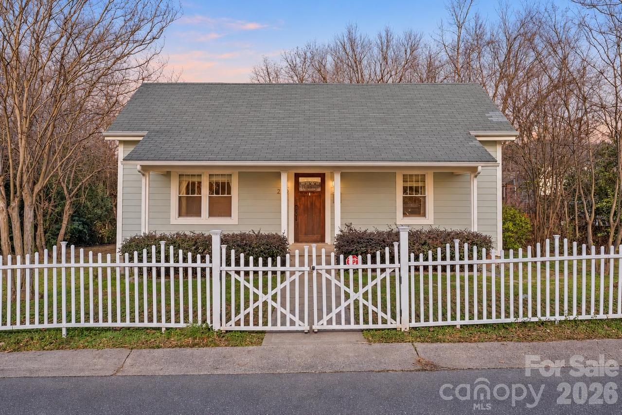 2815 N Myers St., Charlotte, NC 28205