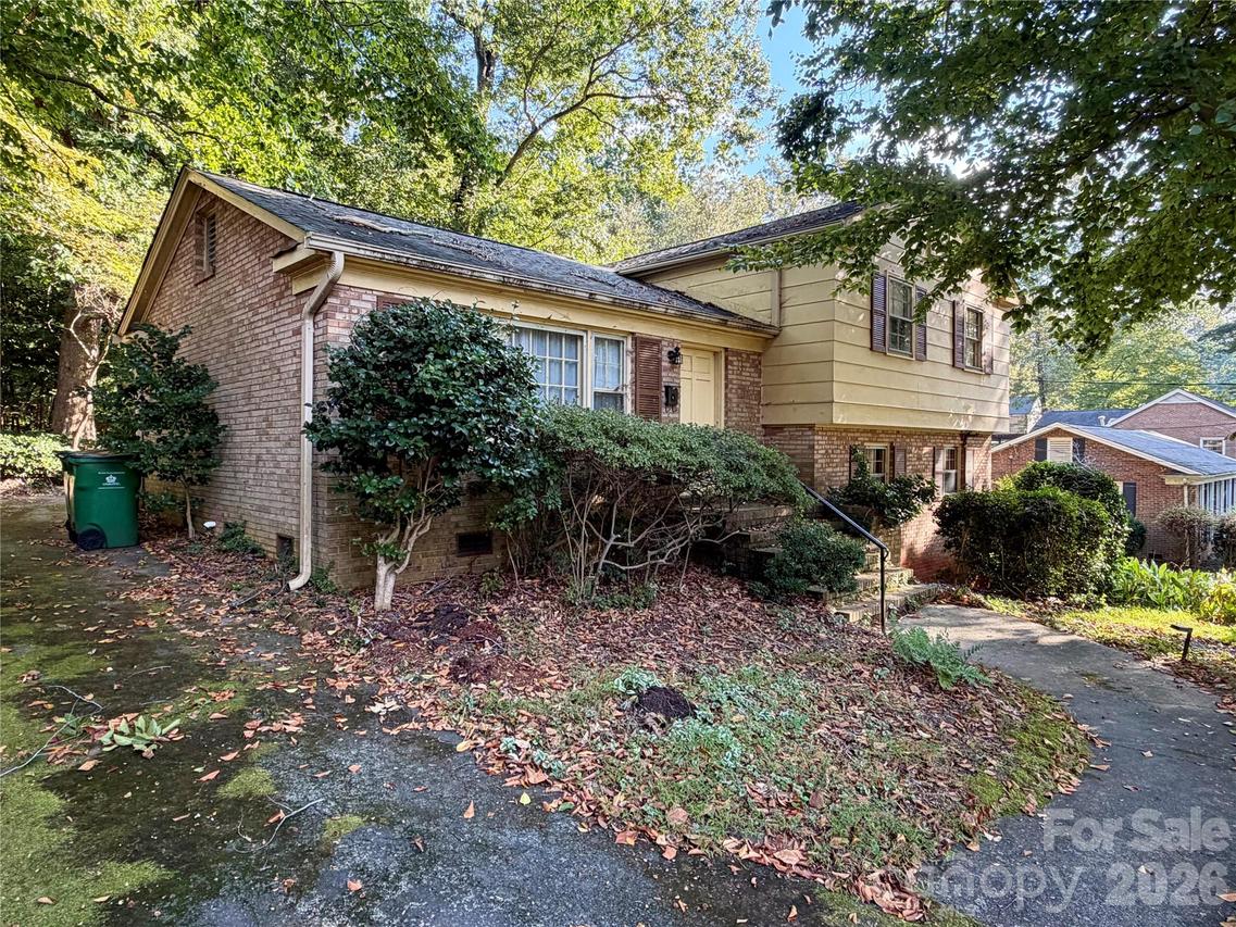 6207 Colchester Pl., Charlotte, NC 28210