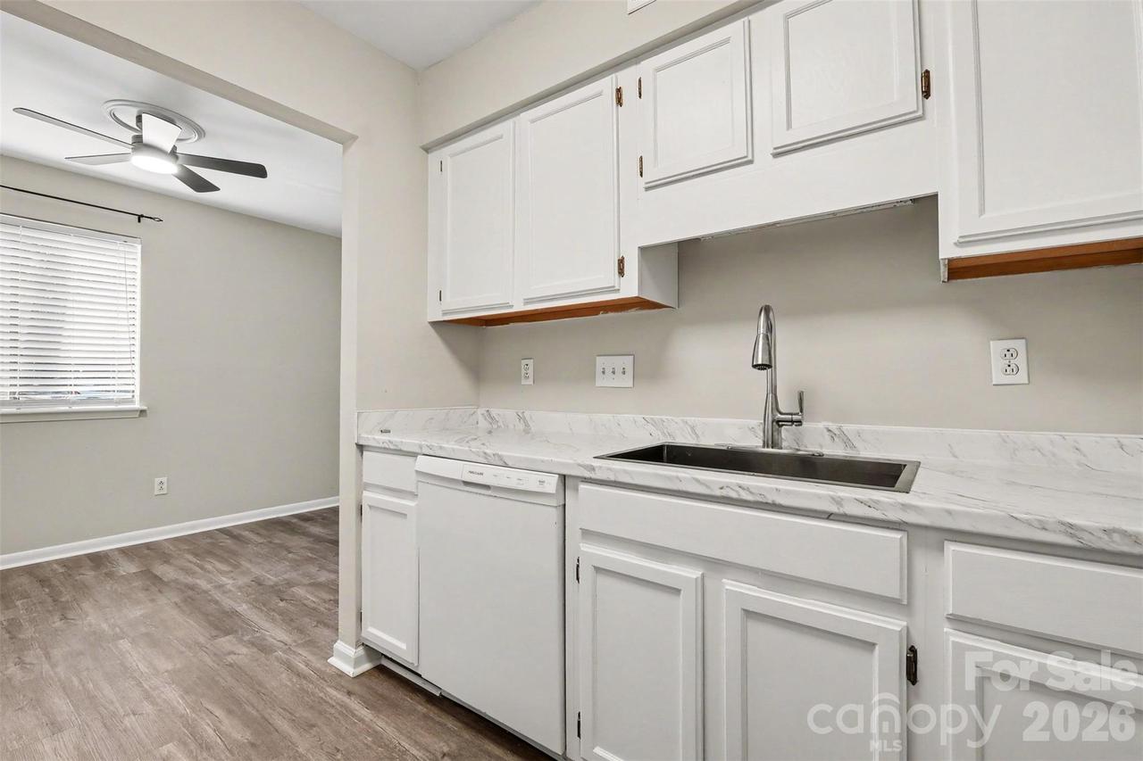 3201 Heathstead Pl., Charlotte, NC 28210
