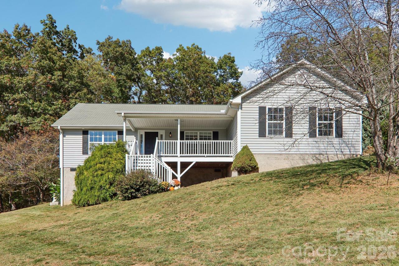 85 Guy Way, Canton, NC 28716