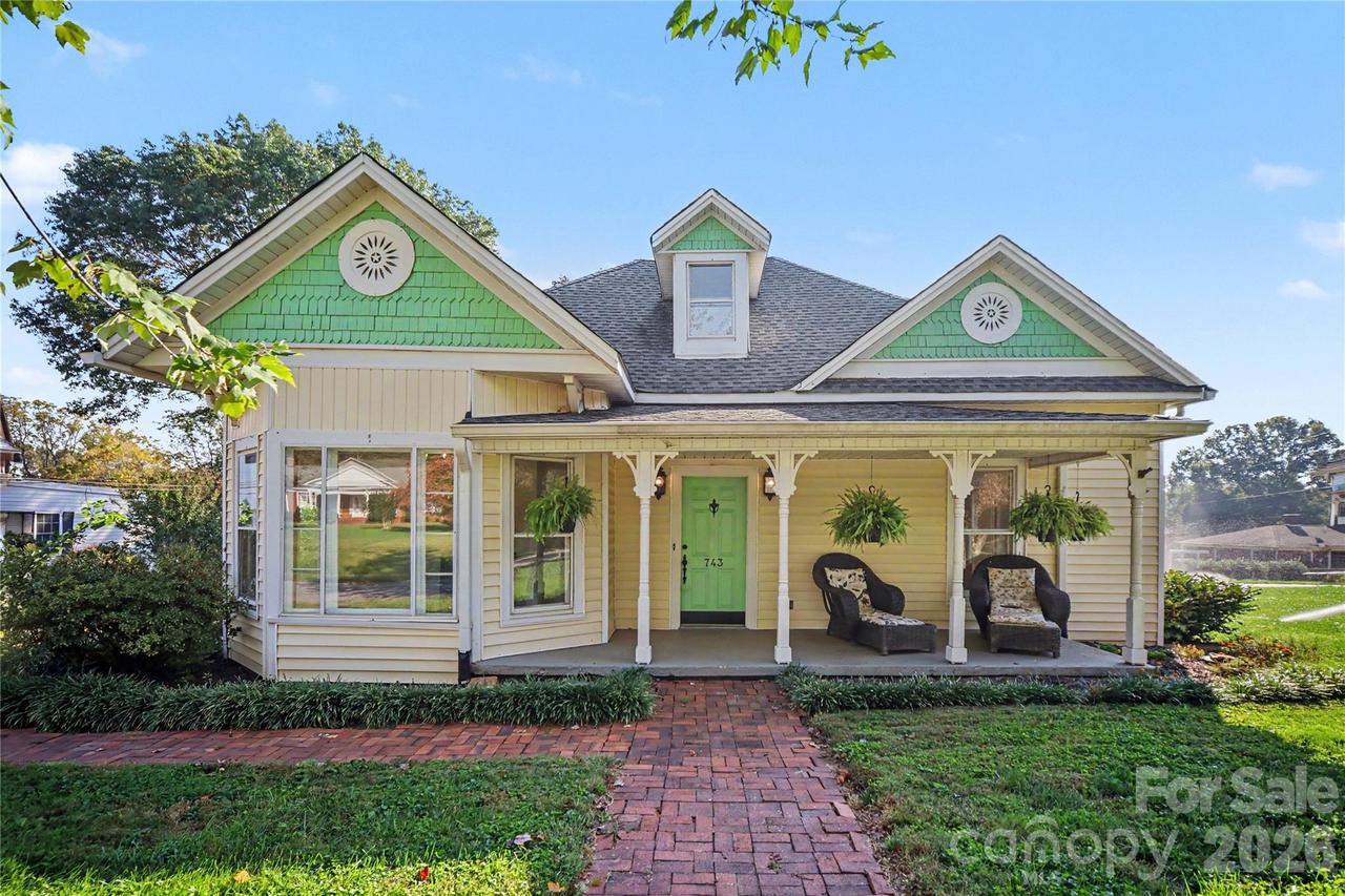 743 S College Ave., Newton, NC 28658