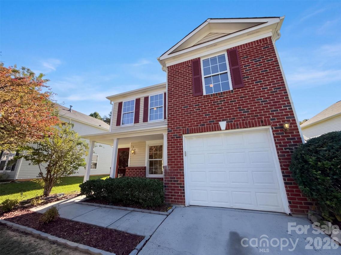 6807 Wandering Creek Dr., Charlotte, NC 28216